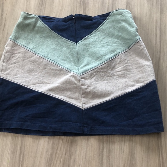 She + Sky mini skirt - Picture 2 of 3